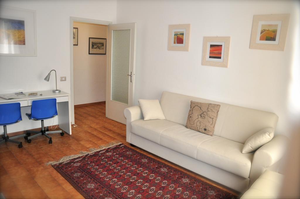 Apartment Parmense Cameră foto
